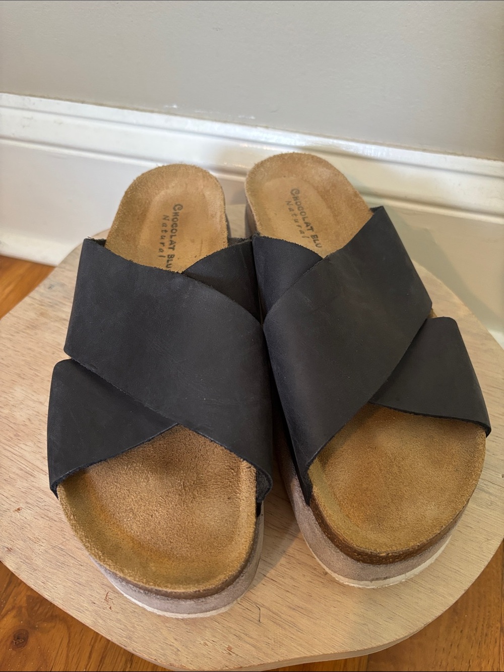 Chocolat Blu Women's Black Crisscross Slide Sandals size 39